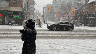 تسجيل عشرات الحوادث في طرقات تورونتو الكبرى بسبب الثلوج