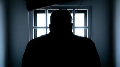 فشل إعدام قاتل متسلسل شهير في أمريكا… ما هو السبب؟