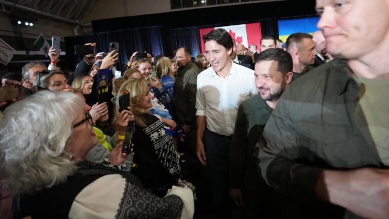 تفاصيل جديدة . هل قام ترودو بدعوة المحارب النازي إلى مجلس العموم؟