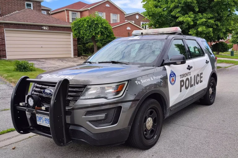 20240313 toronto police car theft
