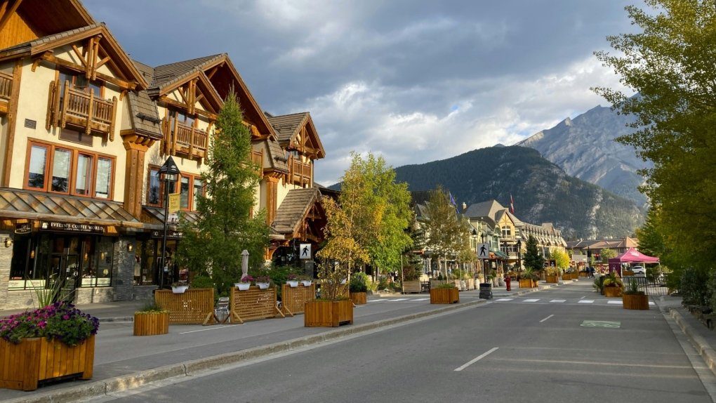 banff stock photo town 1 6806329 1710360998216