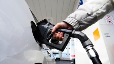 حكومىة كندا ترفض التراجع عن قرار زيادة ضريبة الكربون … وترودو تحت ضغط كبير