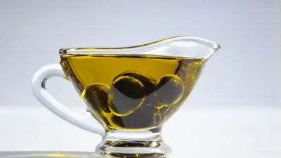 هل زيت الزيتون يسبب زيادة الوزن؟