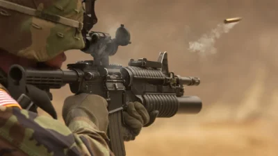 وزير الدفاع يشكو من نقص مخزون الذخيرة في كندا بسبب دعم أوكرانيا