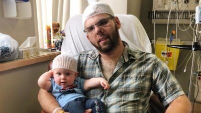 النجاة من الموت بأعجوبة … كندي يصارع دبا قضم رأسه ومزق وجهه!