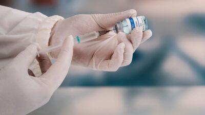 ألماني يتلقى 217 جرعة من لقاح كورونا، ماذا حدث له؟