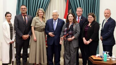 وزيرة الخارجية الكندية ميلاني جولي تلتقي الرئيس الفلسطيني محمود عباس