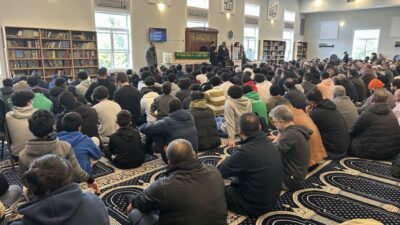 المئات يجتمعون في مسجد هاليفاكس حدادا على مقتل المراهق أحمد المراش