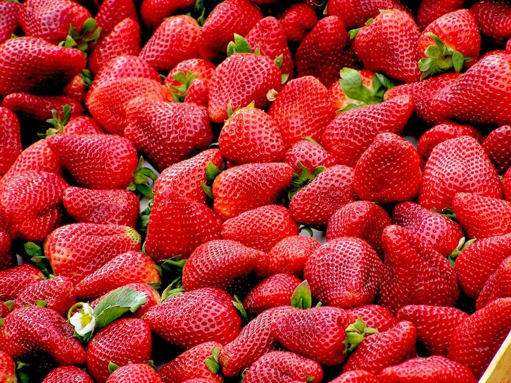 strawberries red fruit royalty free 70746