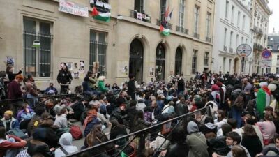 الاحتجاجات تصل إلى فرنسا … اغلاق جامعة في باريس بسبب مظاهرات مؤيدة لفلسطين