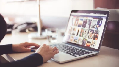 حكومة أونتاريو تخطط لفرض قوانين تحمي الأطفال من محتوى الإنترنت الضار