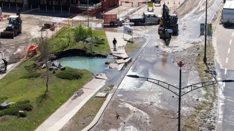 WEB.WATER .MAIN .BREAK .MACVICAR