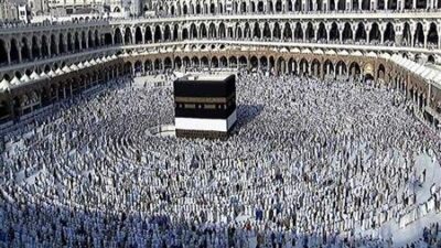 فيديو – الحجاج يؤدون آخر مناسك الحج في أول أيام عيد الأضحى