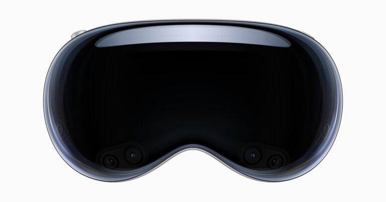 Apple WWDC23 Vision Pro glass 230605.jpg.og