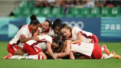 رغم فضيحة التجسس وخصم النقاط … منتخب كندا للسيدات يهزم كولومبيا ويتأهل لربع النهائي