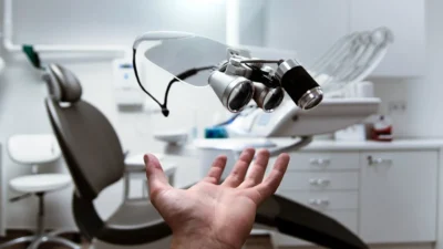 المعلمون يطالبون الآباء بإجراء فحوصات العين للأطفال قبل العودة إلى المدارس