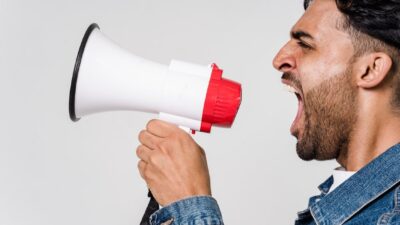 امرأة تقاضي جارها بسبب الضوضاء في بريتش كولومبيا… ماذا حدث؟