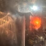 firefighters put out blaze in old montreal 1 7062164 1728742289786