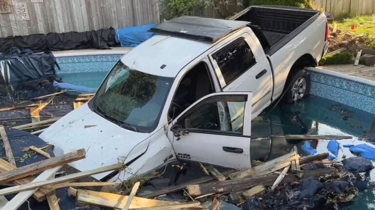 truck in pool 1 7072027 1