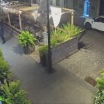 video person breaks into building before fire 1 7063583 1728149703906