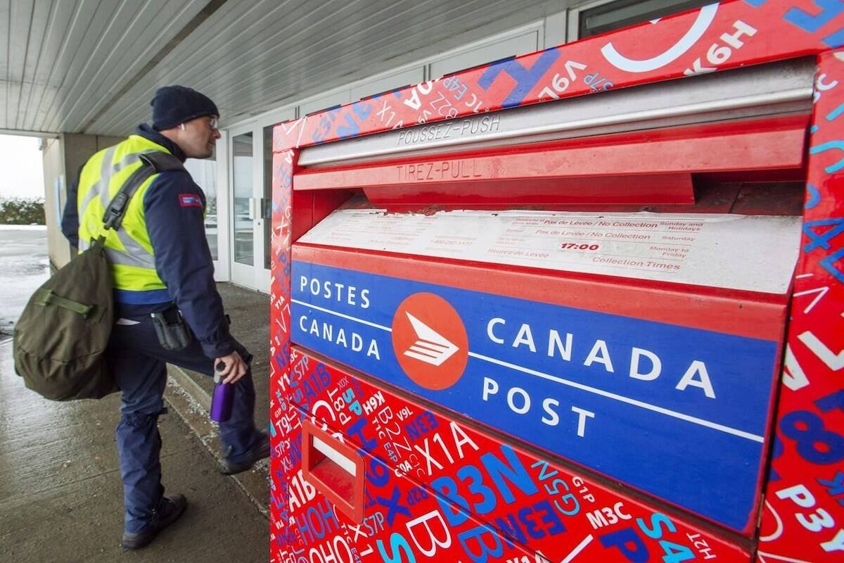 27202768 web1 211119 SAA Canada Post highway de 1