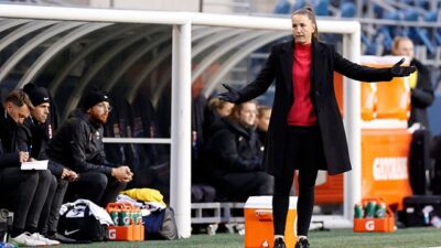 تعيين الإنجليزية ستوني مدربة للمنتخب الكندي للسيدات
