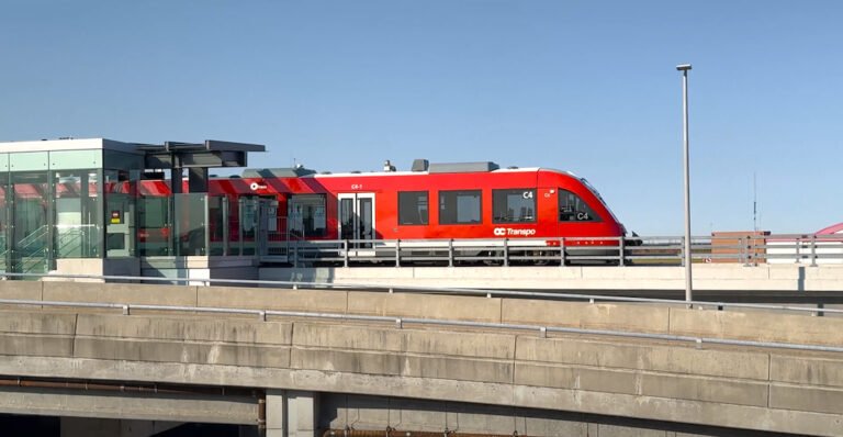 line 4 airport link oc transpo ottawa 9