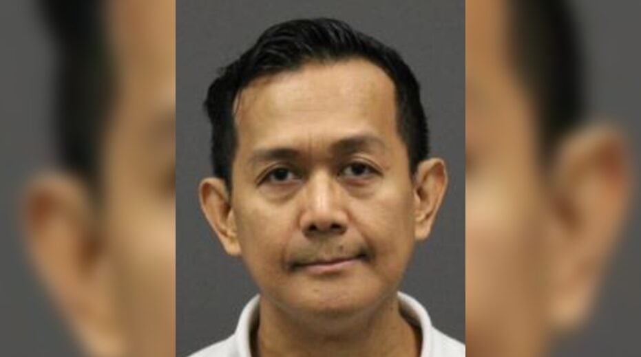 50 year old Popoy Caplis Rodillas of Toronto 1