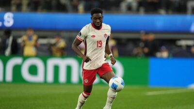 بايرن ميونخ الألماني يعتزم مقاضاة اتحاد كندا لكرة القدم بسبب اللاعب دايفيز