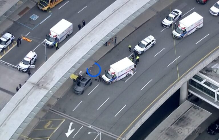 مطار بيرسون