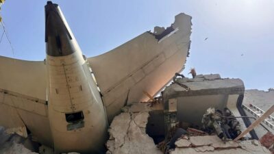 تفاصيل تحطم الطائرة الهندية بعد الإقلاع ومقتل جميع الركاب