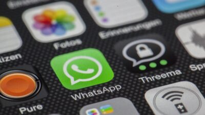 إيران تطلب من مواطنيها حذف تطبيق “واتساب” بزعم التجسس لإسرائيل