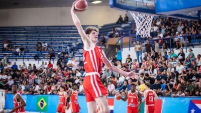 لاعب كرة سلة كندي يبلغ 14 عاما أطول من أي لاعب في الـNBA!