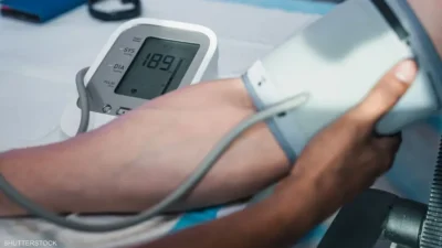 10 علامات تشير إلى انخفاض خطير في ضغط الدم.. لا تتجاهلها!