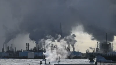خبراء يشككون في استراتيجية كندا الجديدة للمناخ ويعتبرونها غامضة