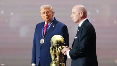 ترامب يحصل على جائزة السلام من الفيفا أثناء قرعة كأس العالم