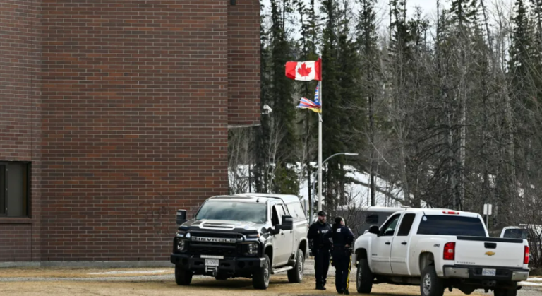 اطلاق نار مدرسة كندا