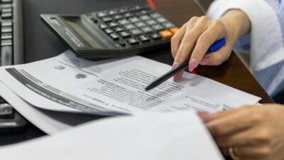 كنديون قد يخسرون حتى 1800 دولار بسبب الضرائب
