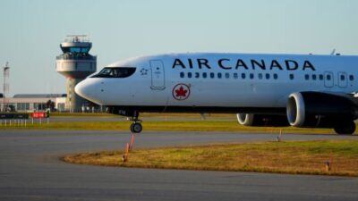 هبوط اضطراري لطائرة Air Canada في بوسطن