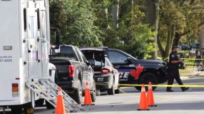 تفاصيل جديدة عن إصابة شرطي في إطلاق نار أمام كنيس في أونتاريو
