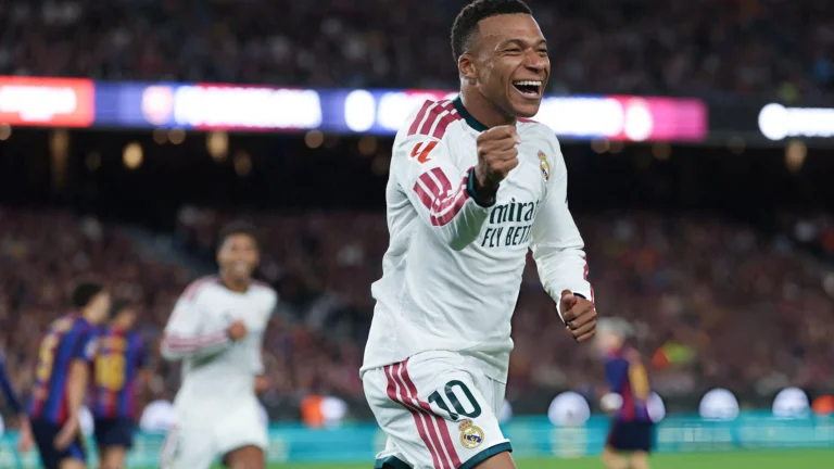 ريال مدريد يحسم الكلاسيكو أمام برشلونة بثنائية مبابي ويقلص الفارق إلى 3 نقاط