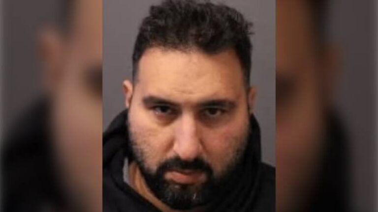 اتهام رجل في حادث دهس مميت بتورونتو …والمركبة لا تزال مفقودة